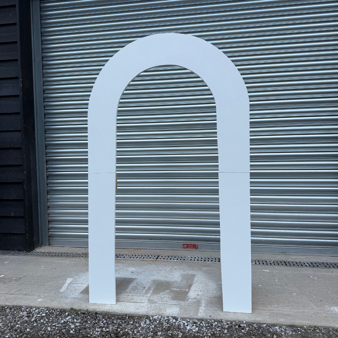 Curved Full-Size Sailboard – A Stunning Backdrop for Any Occasion - Image 9