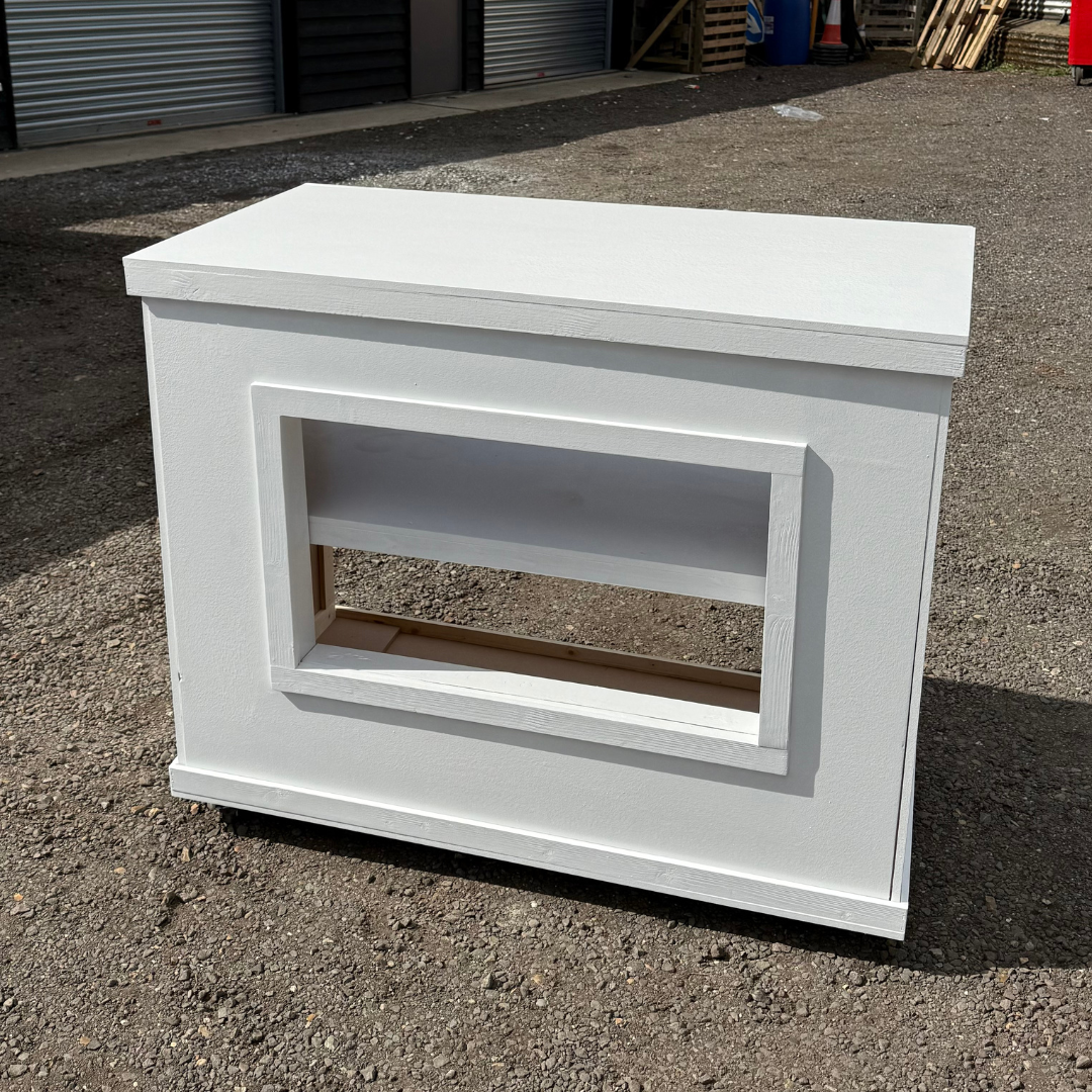 White Cart With TV Display - Image 4