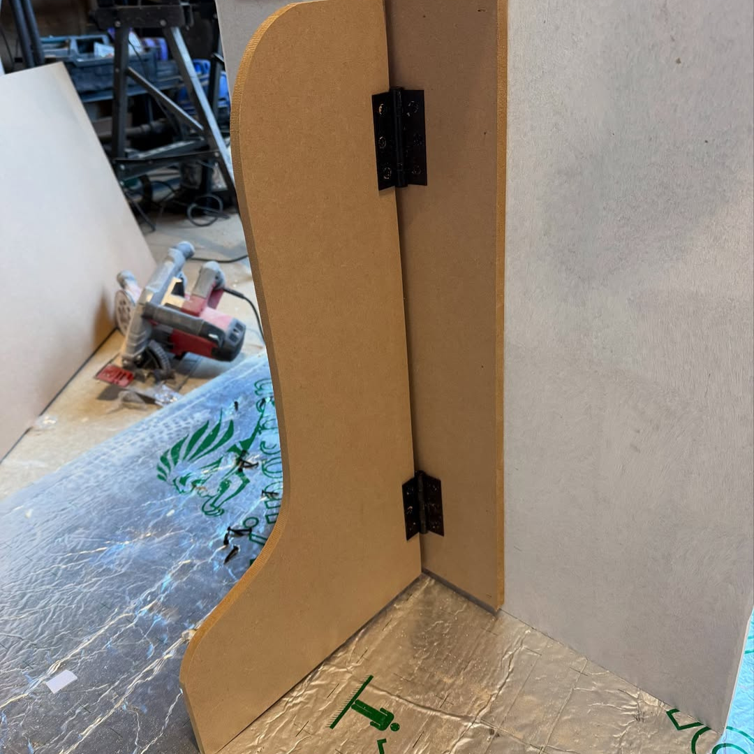 Reverse Wing Trio Set – A Unique & Modern Backdrop! - Image 4