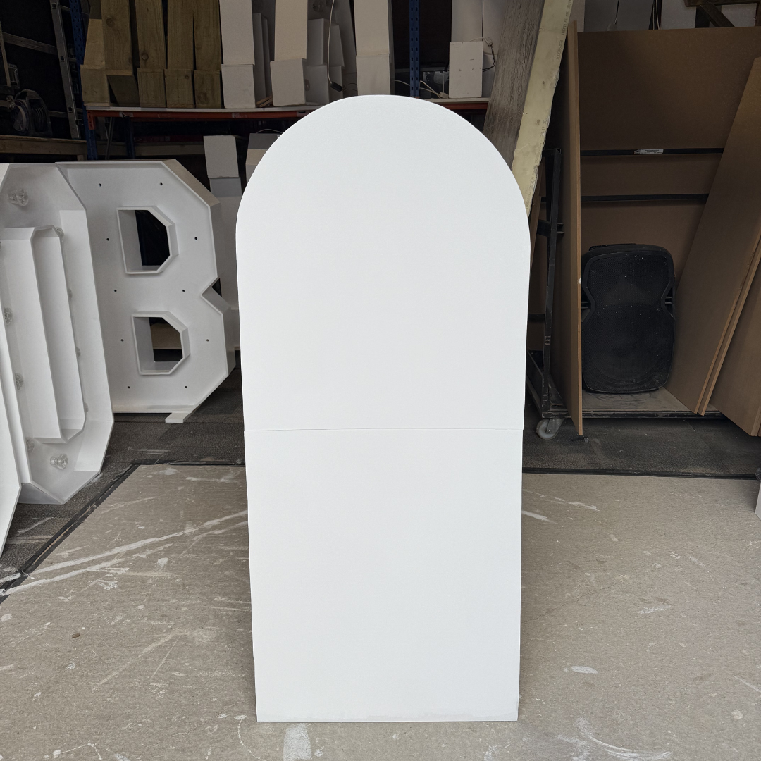 Curved Full-Size Sailboard – A Stunning Backdrop for Any Occasion - Image 4