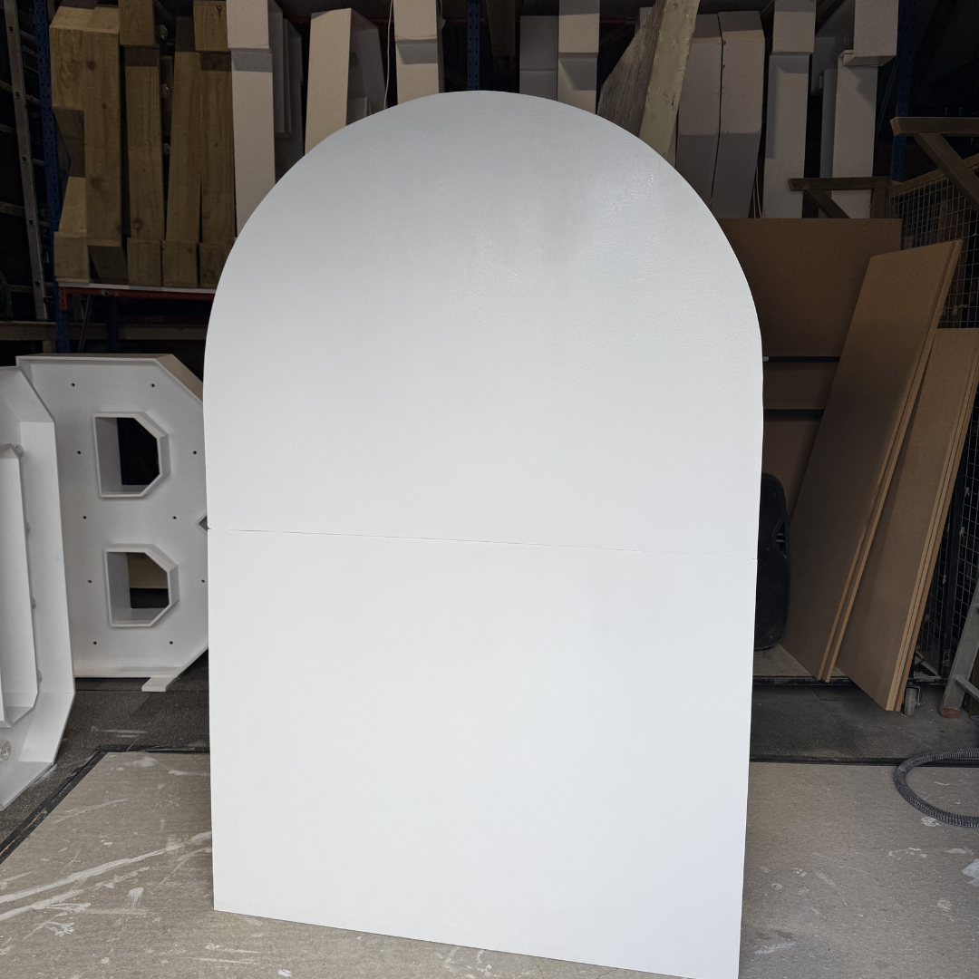 Curved Full-Size Sailboard – A Stunning Backdrop for Any Occasion - Image 3