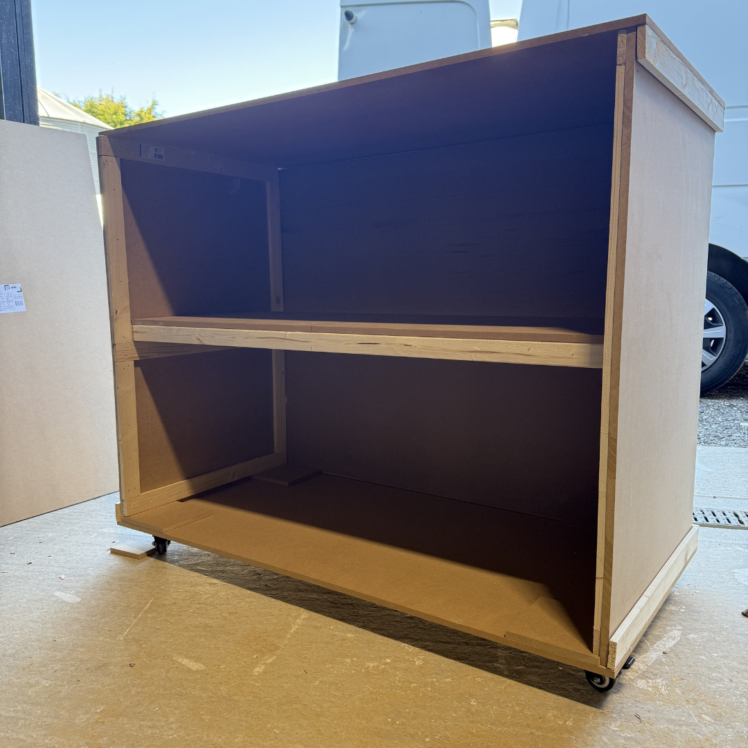 White Cart With TV Display - Image 9